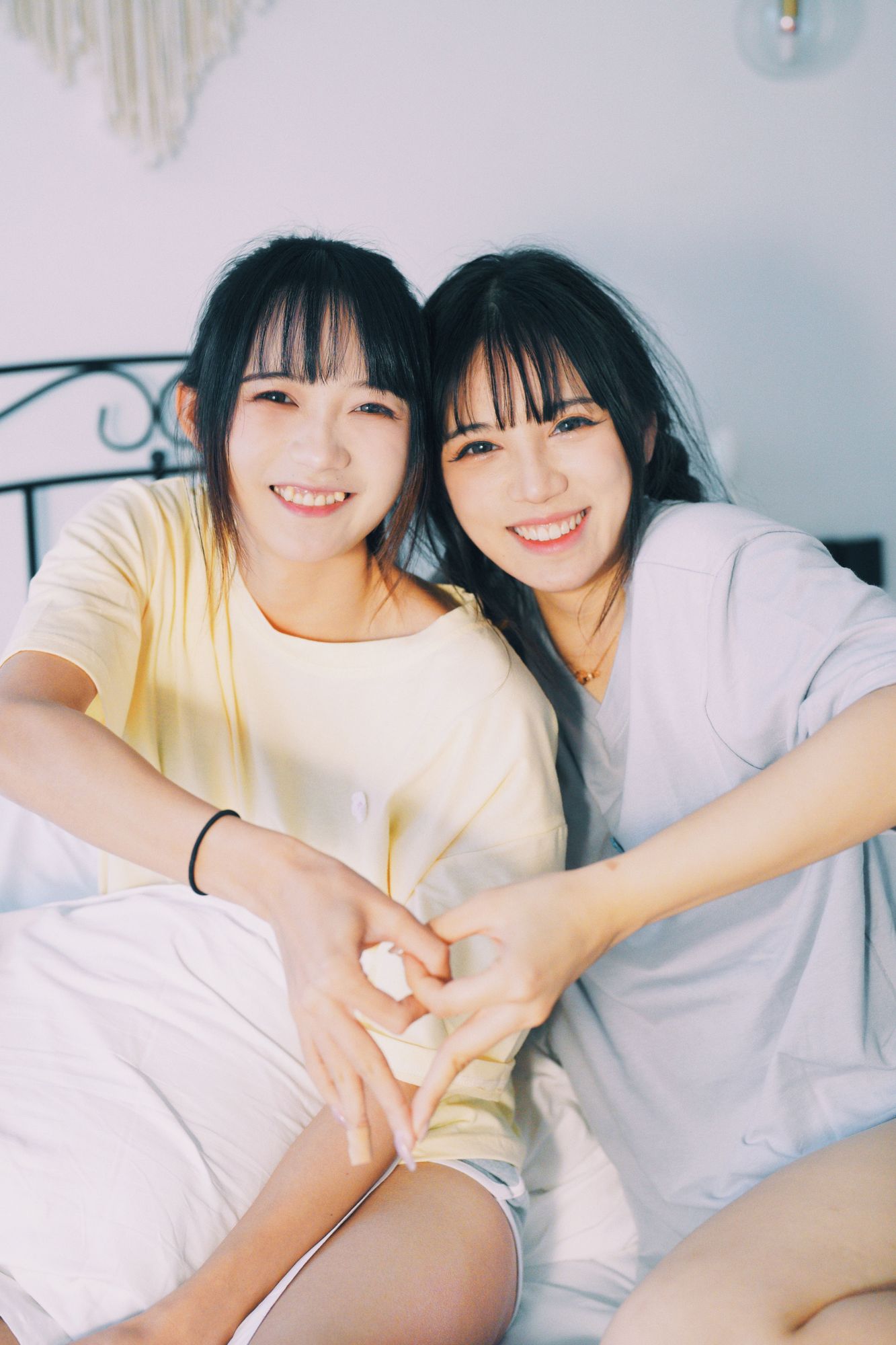 No.004-姐妹成对，快乐加倍 [22P]-次元堂
