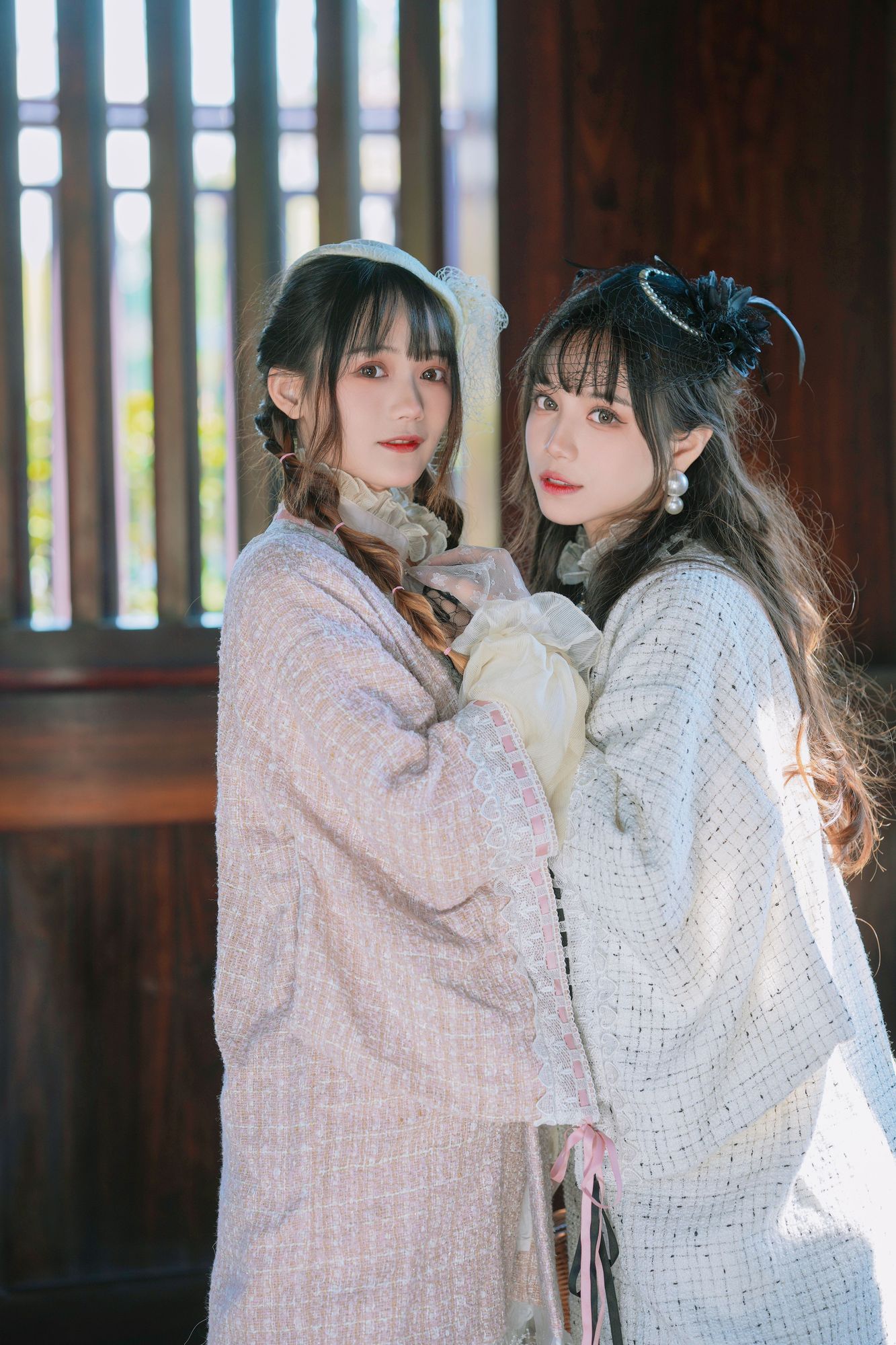 No.068 – 西洋姐妹花 (&兔子Zzz不吃胡萝卜) [34P]-次元堂