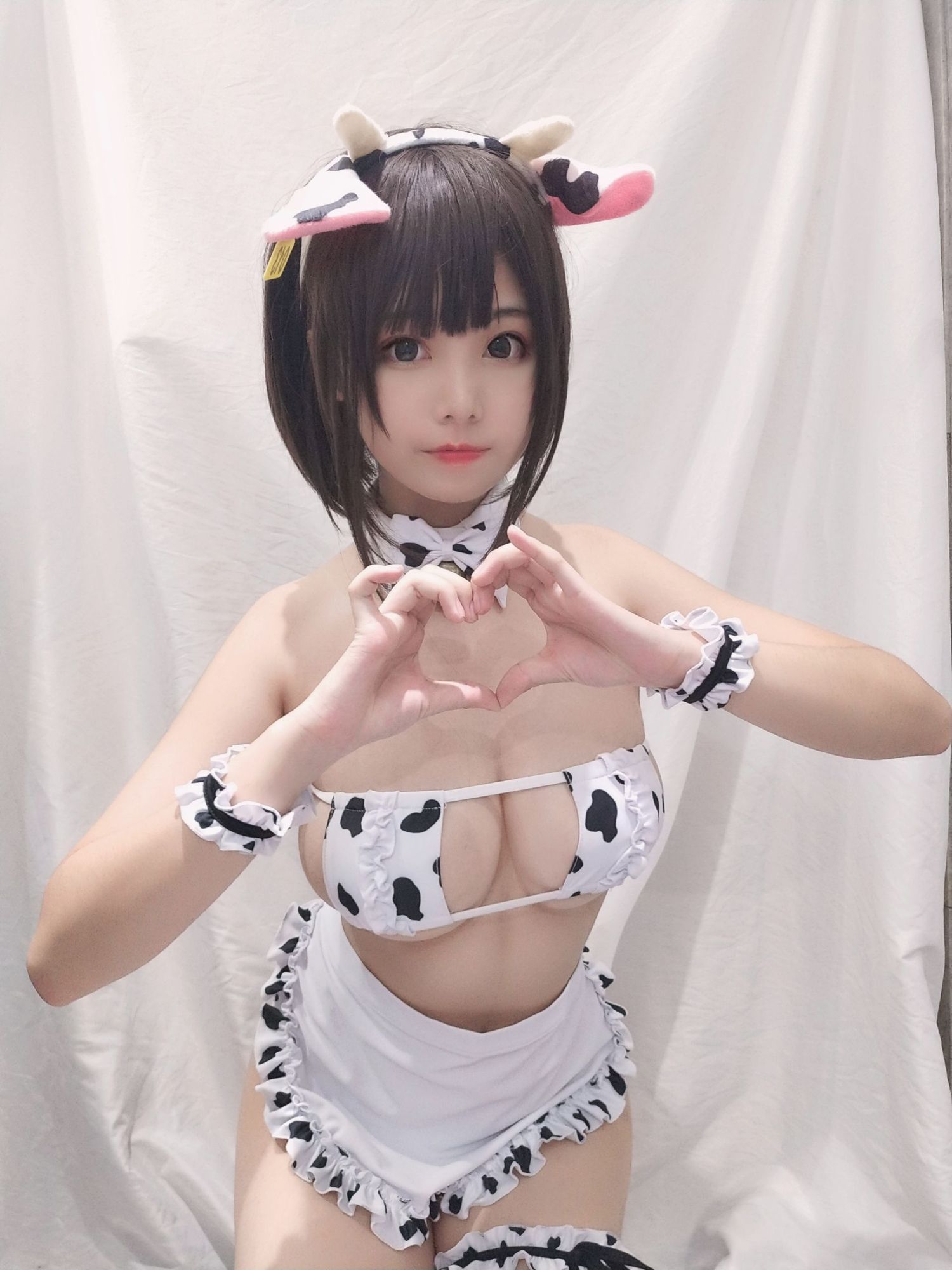 No.025-小奶牛自拍版女仆 [20P]-次元堂