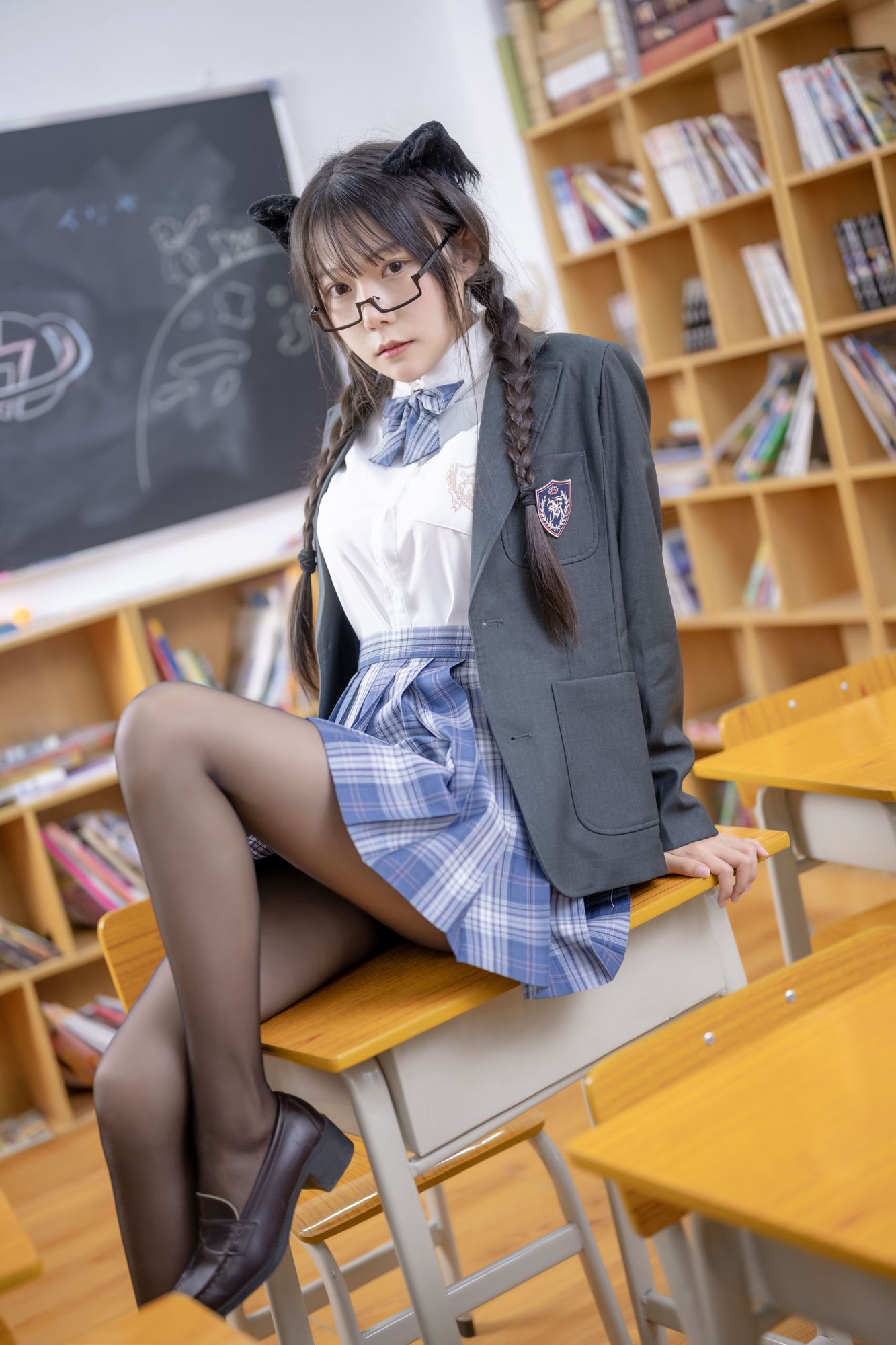 No.028-小鹿乱撞 jk制服（正片） [35P]-次元堂