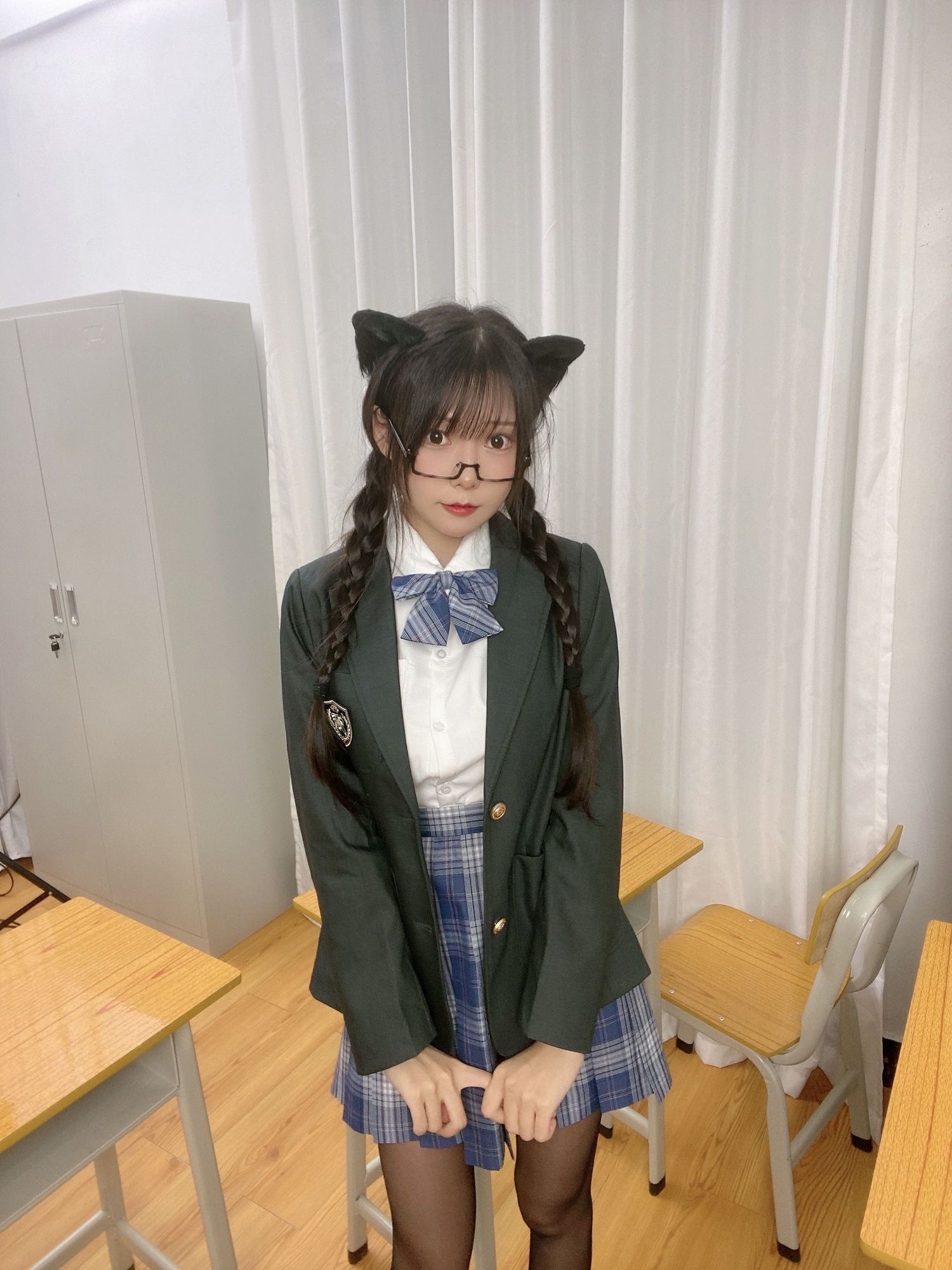 No.029-小鹿乱撞 jk制服（自拍） [39P]-次元堂