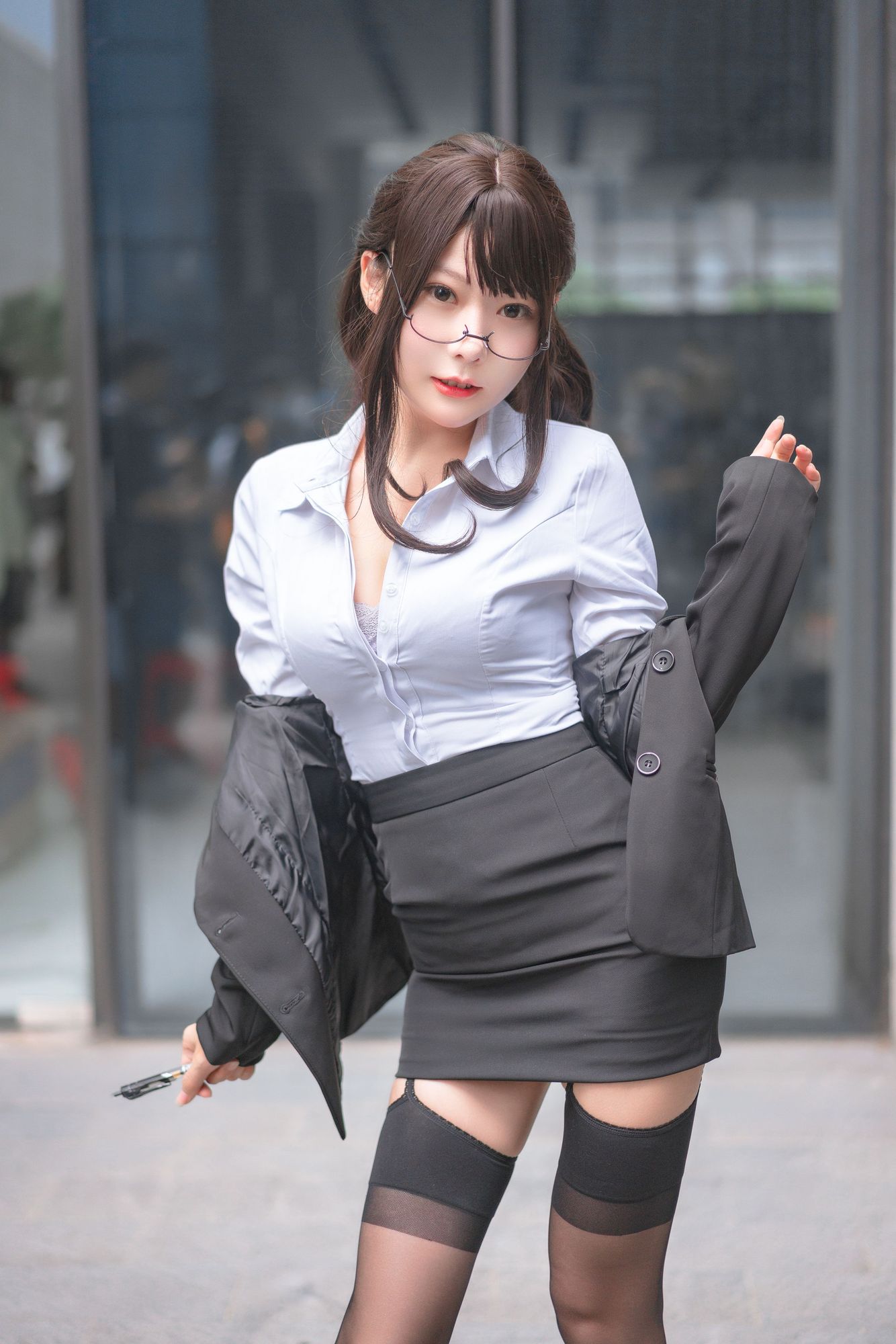 No.037-丝袜西装诱惑 [25P]-次元堂