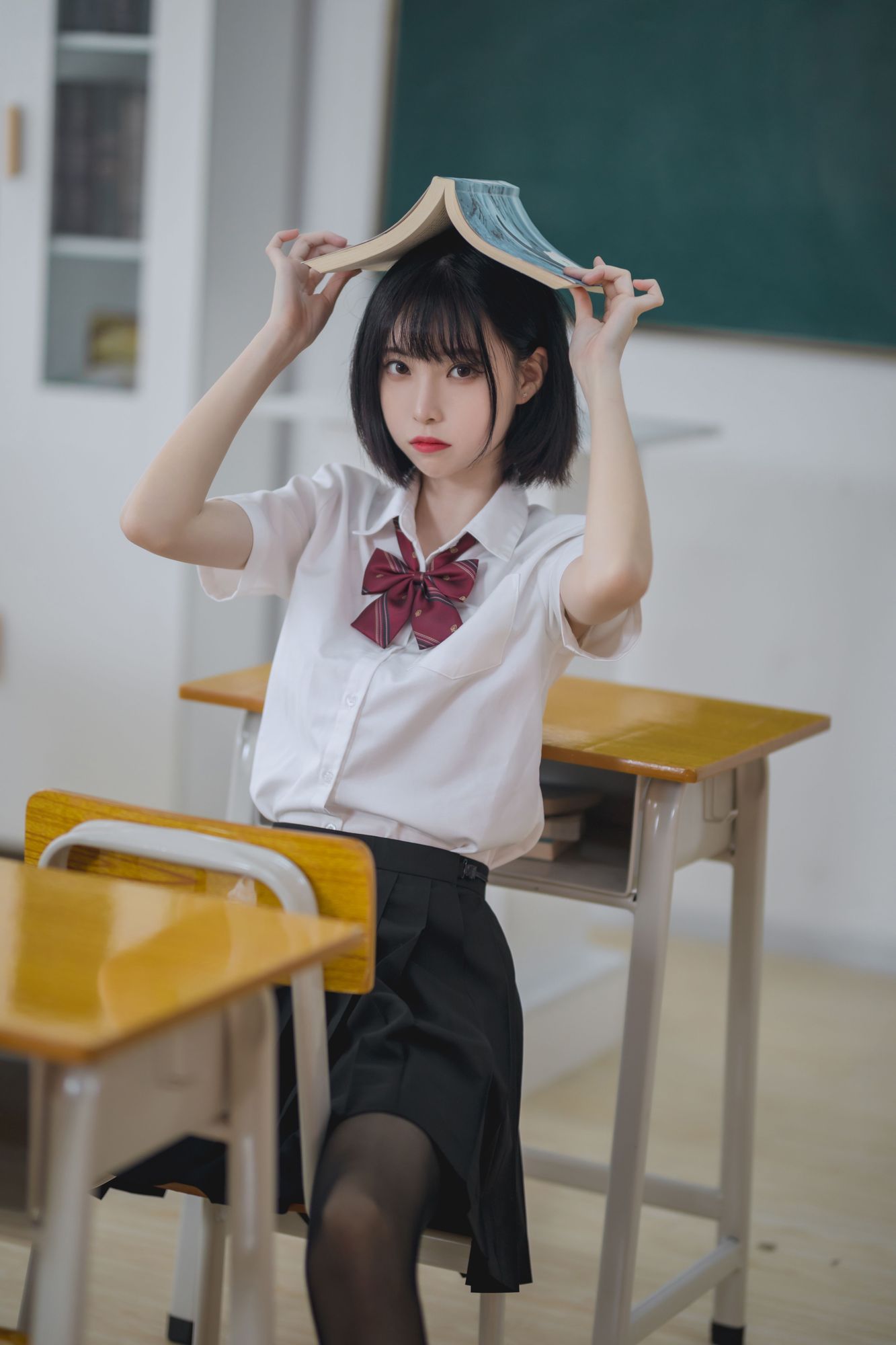 No.001-教室jk黑丝 [40P]-次元堂