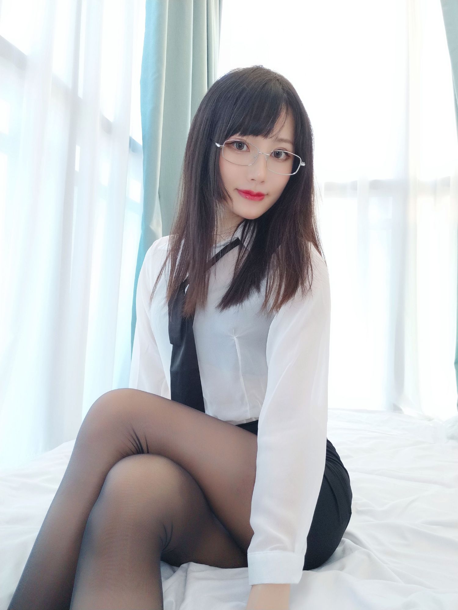 No.012 – 自撮り VOL.13 秘書さんは退勤後です [108P 4V]-次元堂