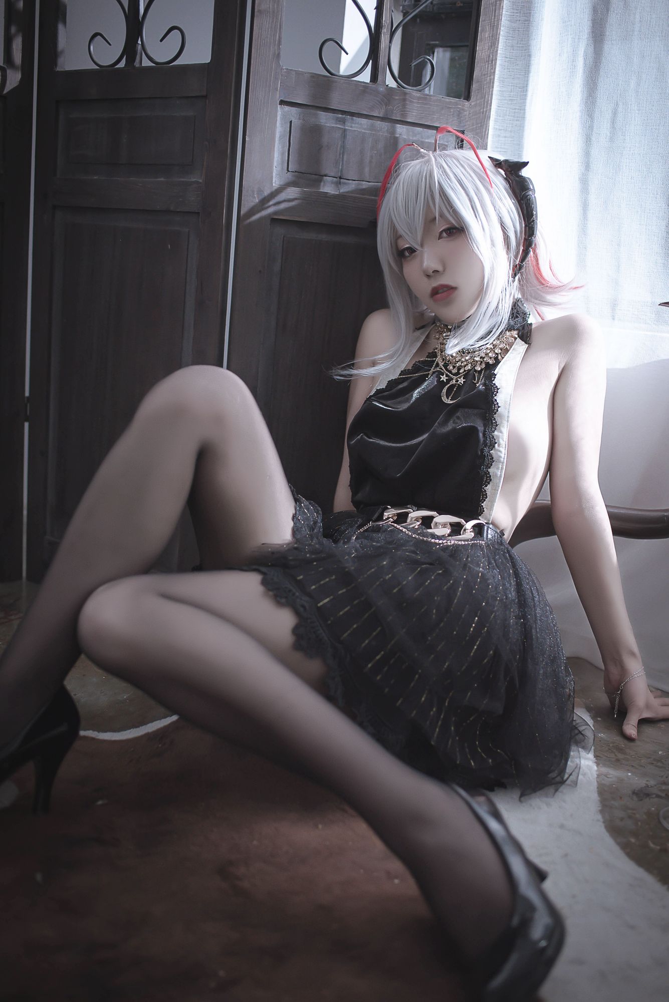 No.013 – 明日方舟 W 礼服 [20P]-次元堂