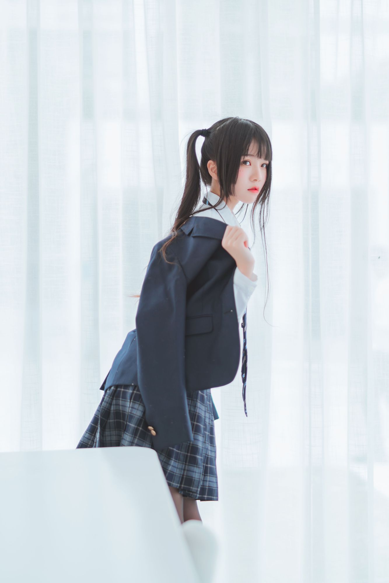 No.016-冬季制服丝秀 [45P]-次元堂