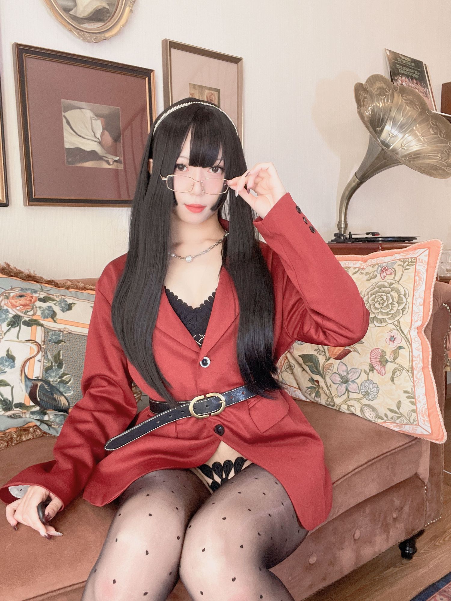 No.029 – 红西装 [78P 2V]-次元堂