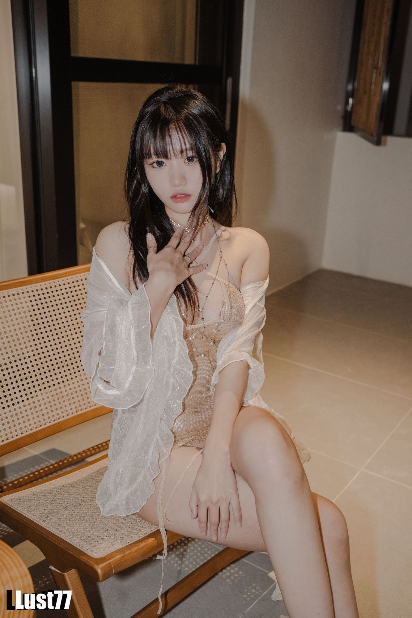 No.037 – 纸醉金迷 [90P 1V]-次元堂