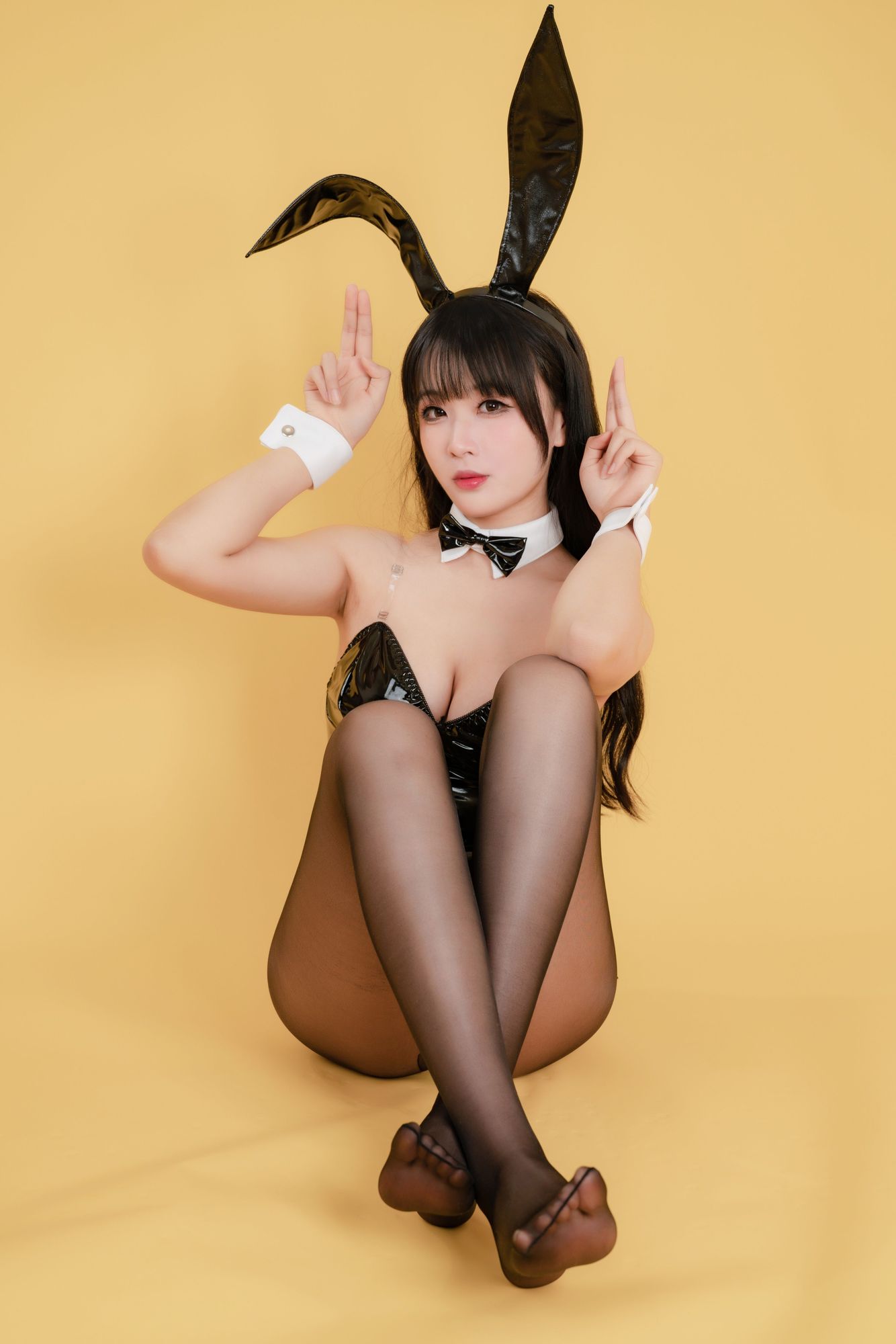 No.045 – 新春福兔 黑兔女郎 [20P]-次元堂