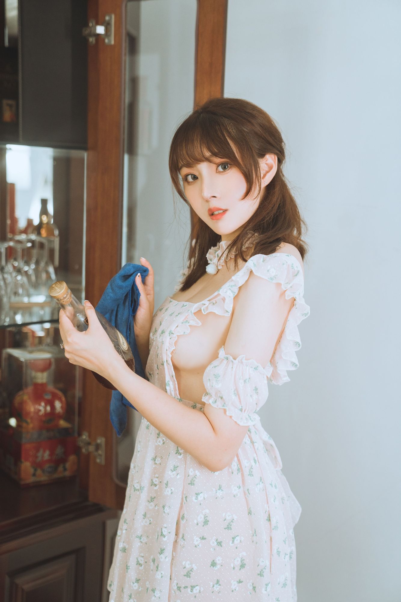 No.073 – 碎花围裙 [21P]-次元堂