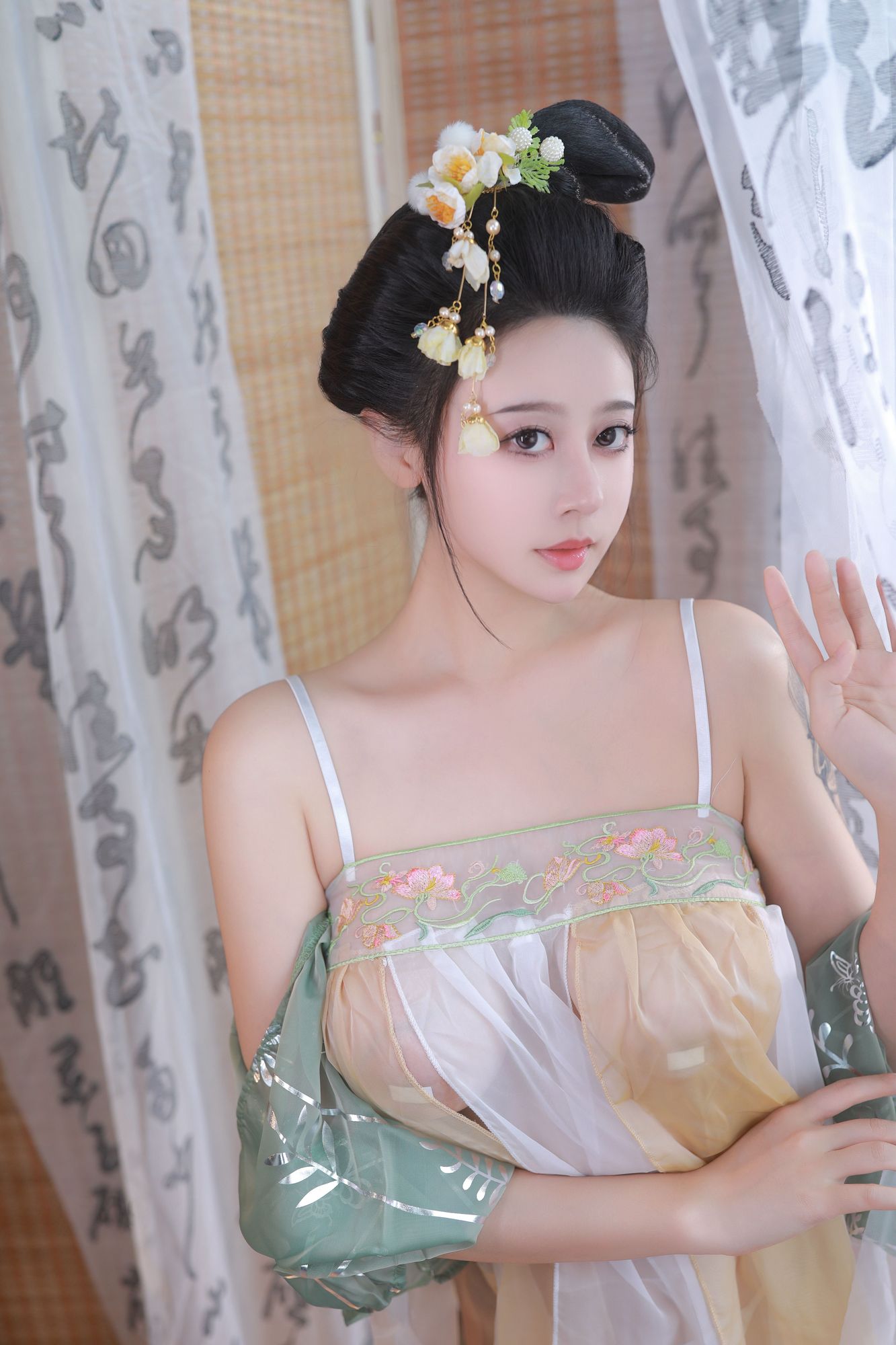 No.077 – 古风青纱曦 [70P]-次元堂