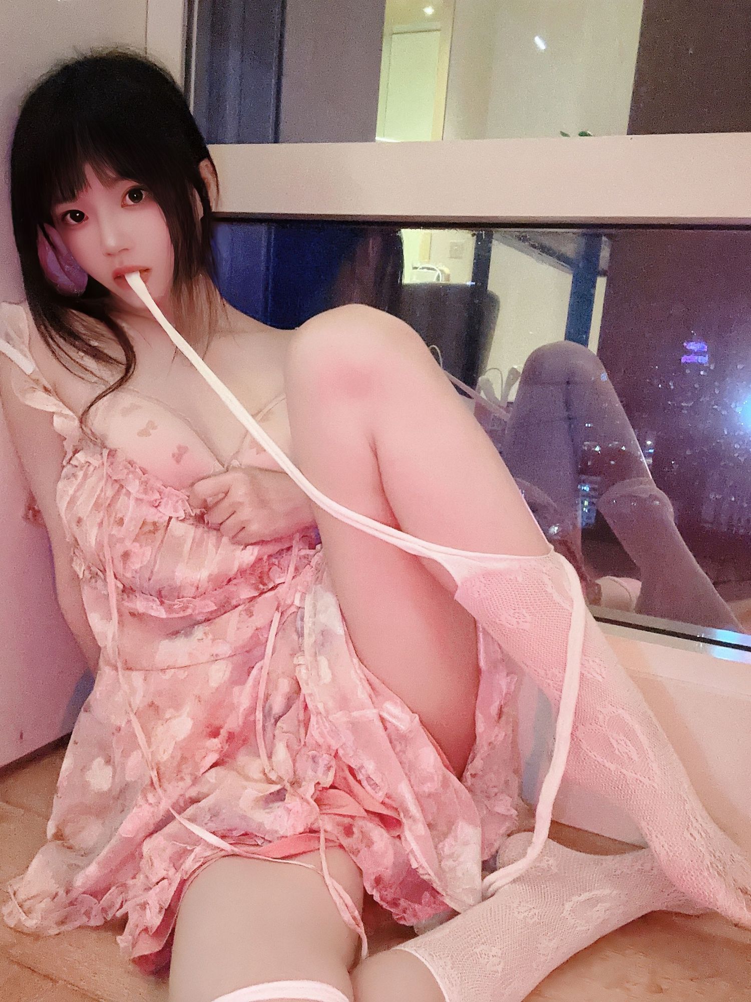 No.232 – 花束 自拍 [28P]-次元堂