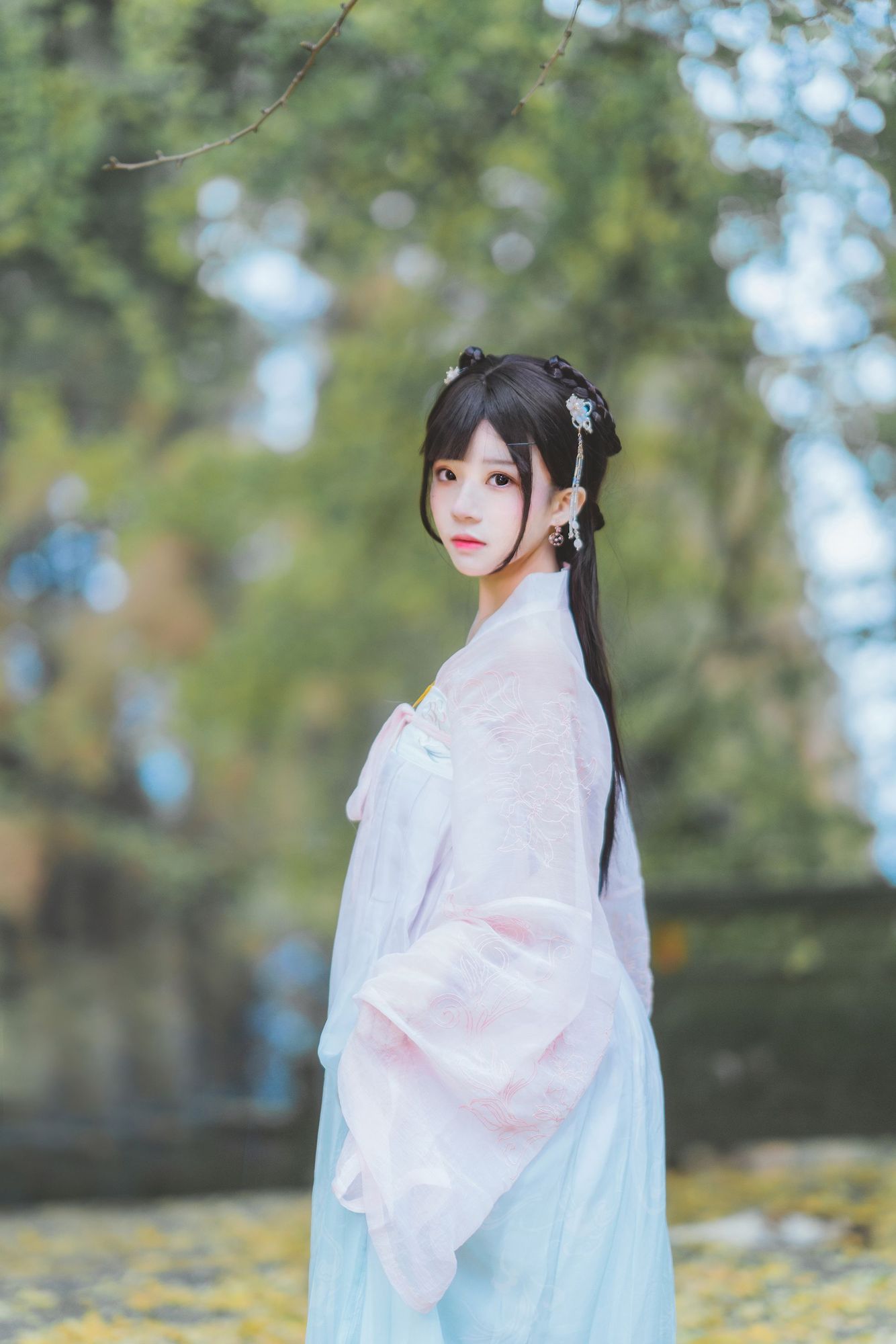 No.145-温柔×4 – 汉服银杏 [10P]-次元堂