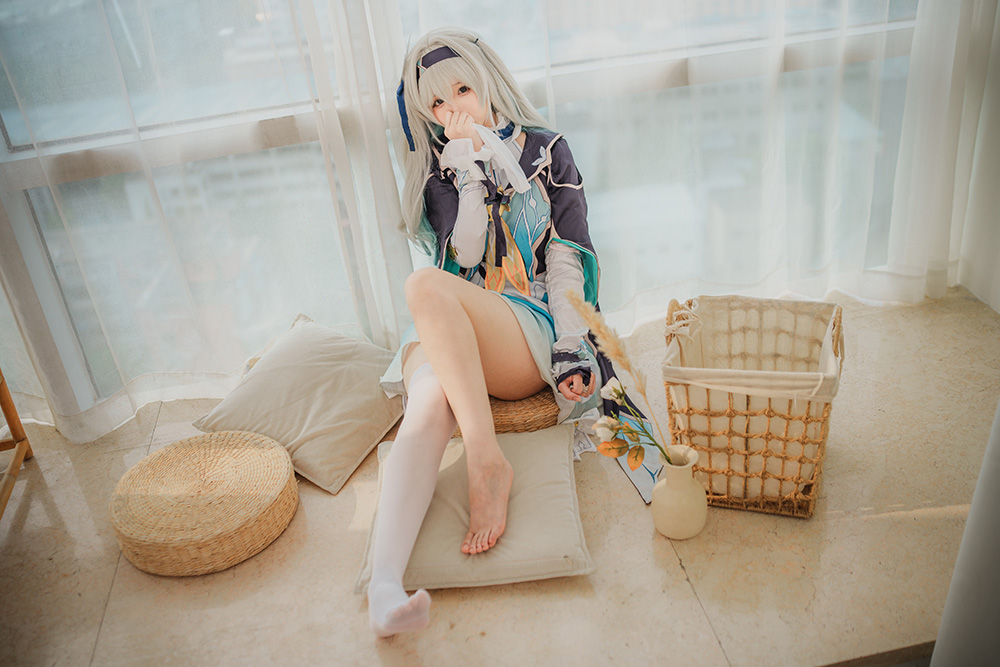 150cm萌妹霸榜二次元!足控天花板Seele麦麦凭什么火出圈? 150cm萌妹霸榜二次元!足控天花板Seele麦麦凭什么火出圈?