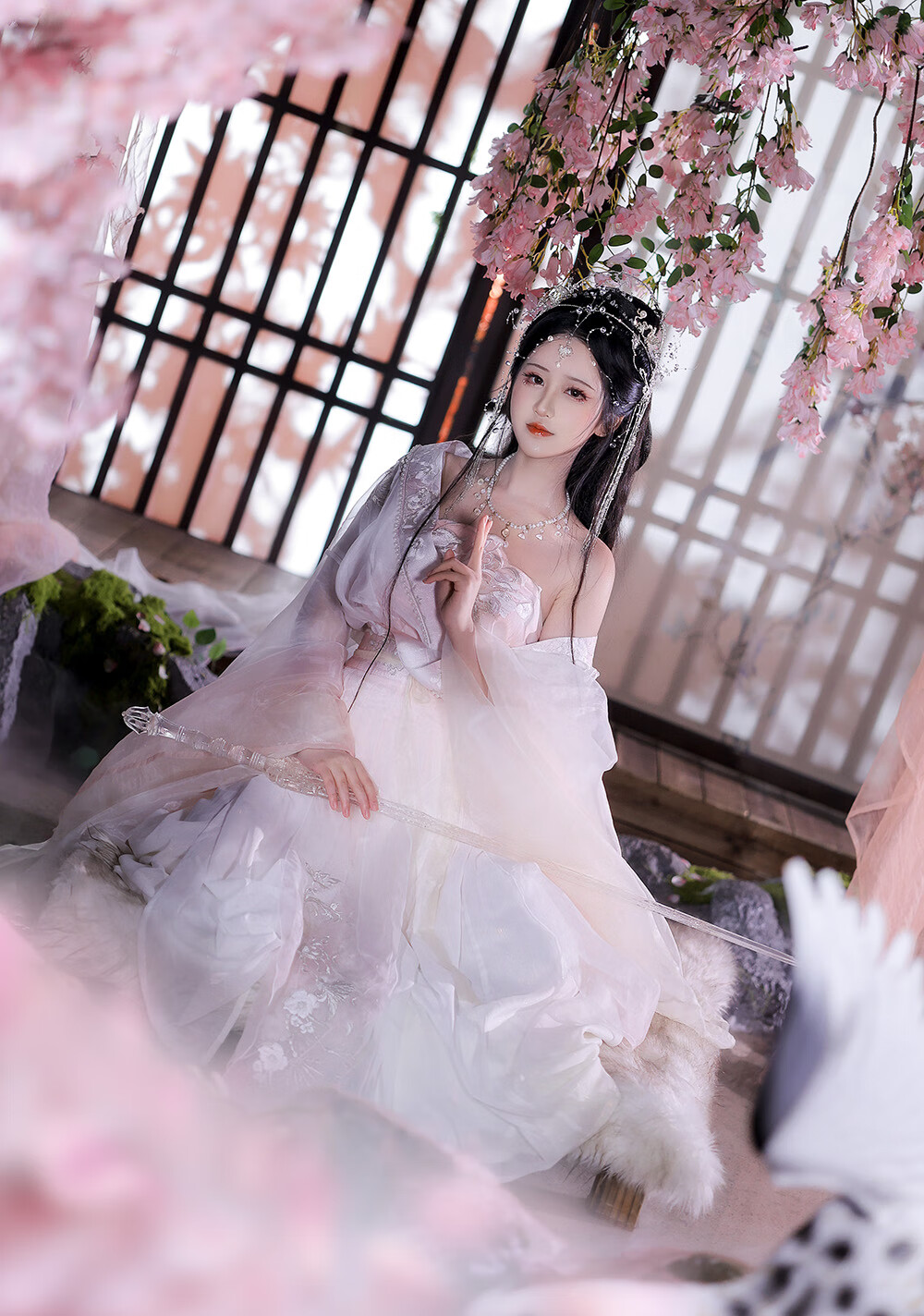 三度_69 小师姐 [81P5V-1.45GB]