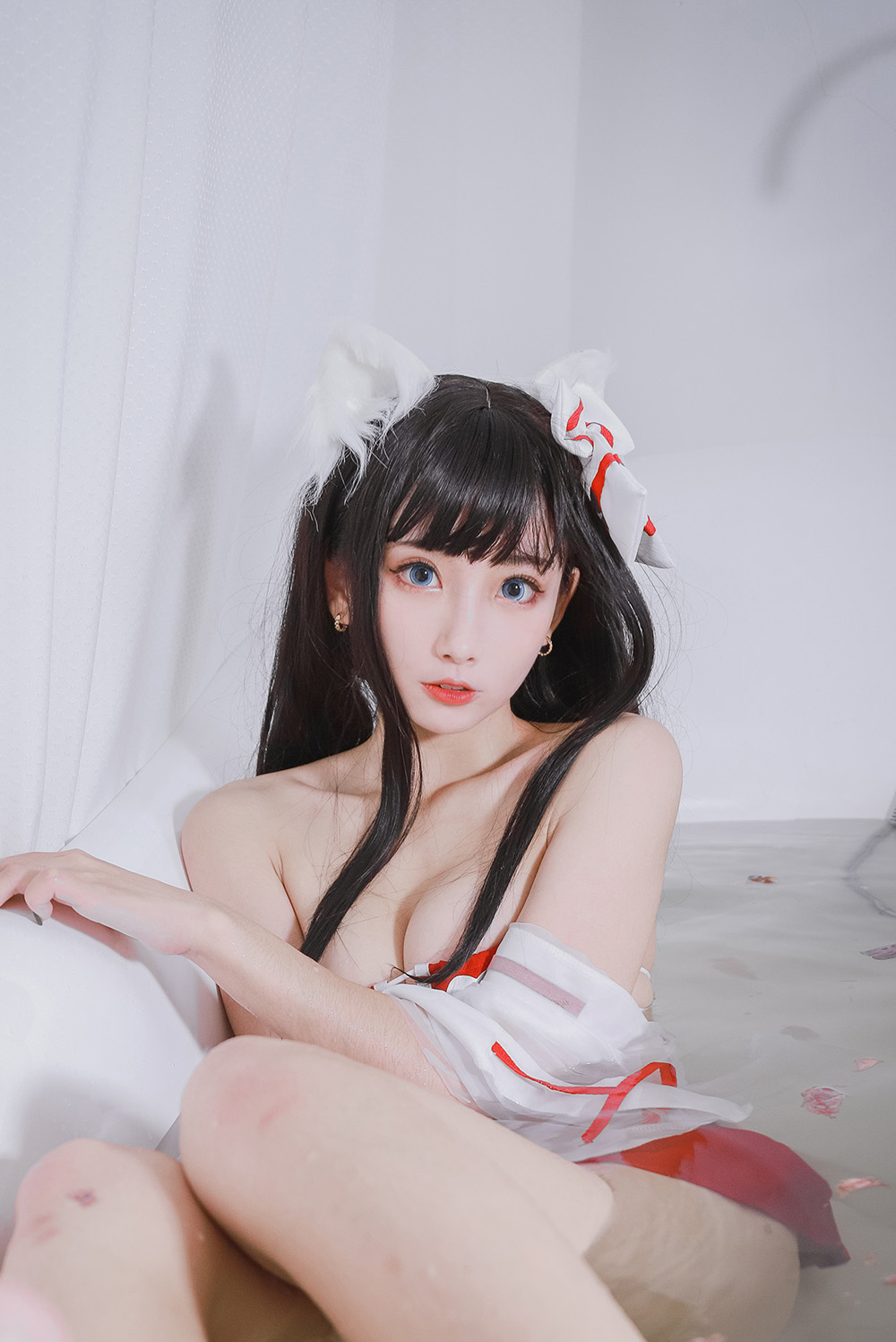 从 “清颜真德秀” 到 “清颜颜子”：95 后 COS 女神如何用美颜与实力征服全网？
