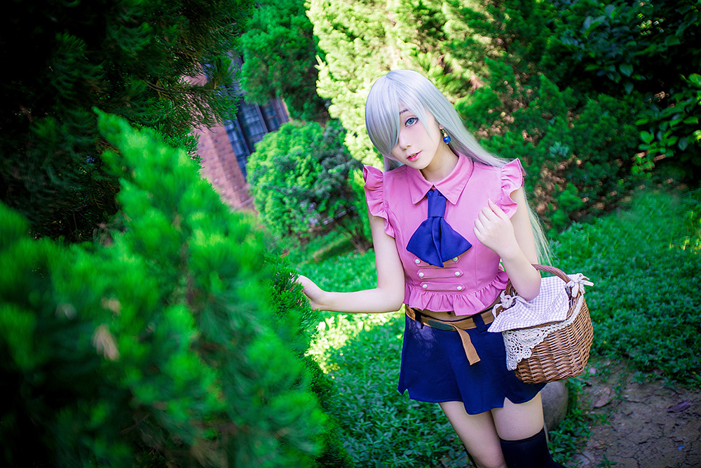 从B站ASMR主播到神级Coser！浅野菌子的双面人生太绝了-次元堂