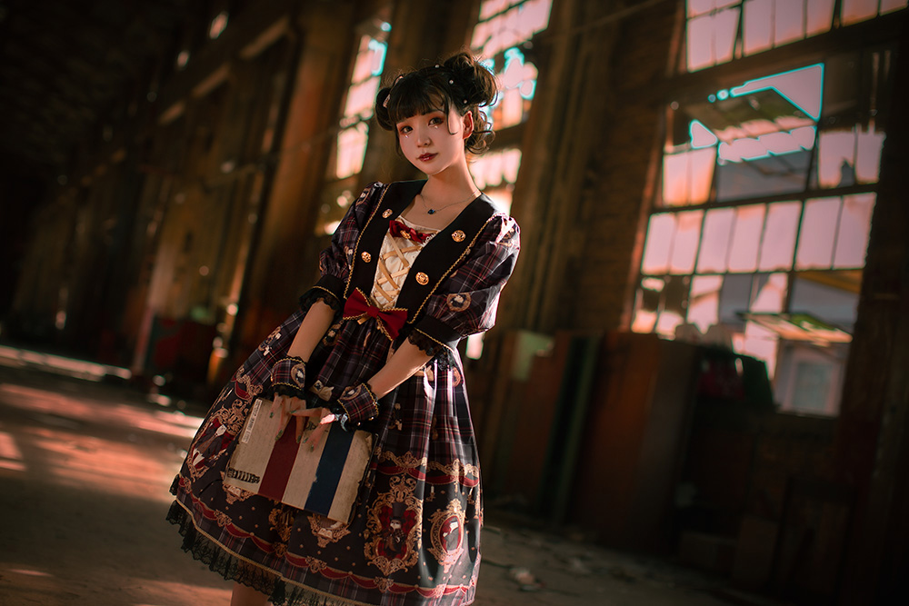 从三尺讲台到次元舞台：揭秘双面 coser 北之北的破圈魅力