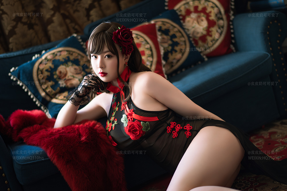从厂妹到 C 圈顶流！肉感女神皮皮奶的逆袭封神之路