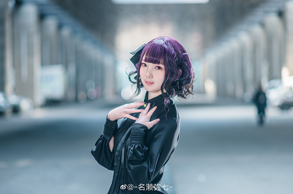 从甜美笑颜到百变角色：深度解析 Coser 名濑弥七的多维魅力密码-次元堂