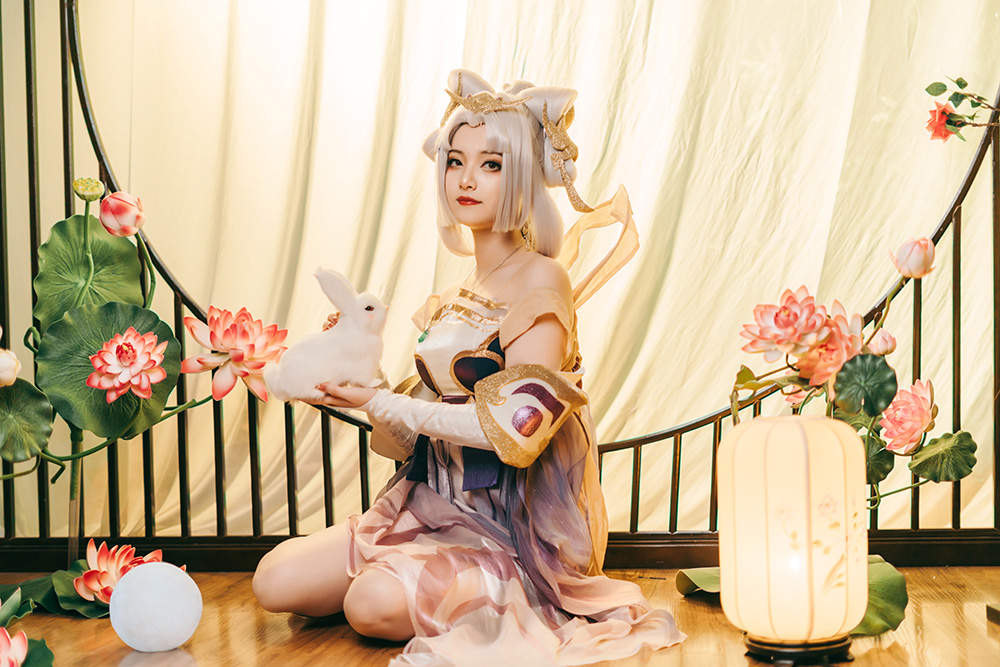 从素人到百万粉丝！00 后Coser如何靠 “神仙还原” 火出圈？许枳的逆袭故事太绝了