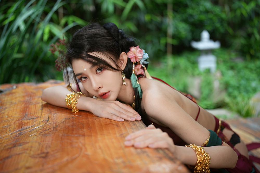余多多 Dudu：二次元与 ASMR 领域闪亮之星-次元堂