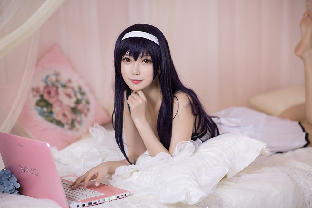十年磨一剑！这位 90 后 coser 用好莱坞级特效妆惊艳全网，50 万粉丝：她的每一张图都是艺术品！
