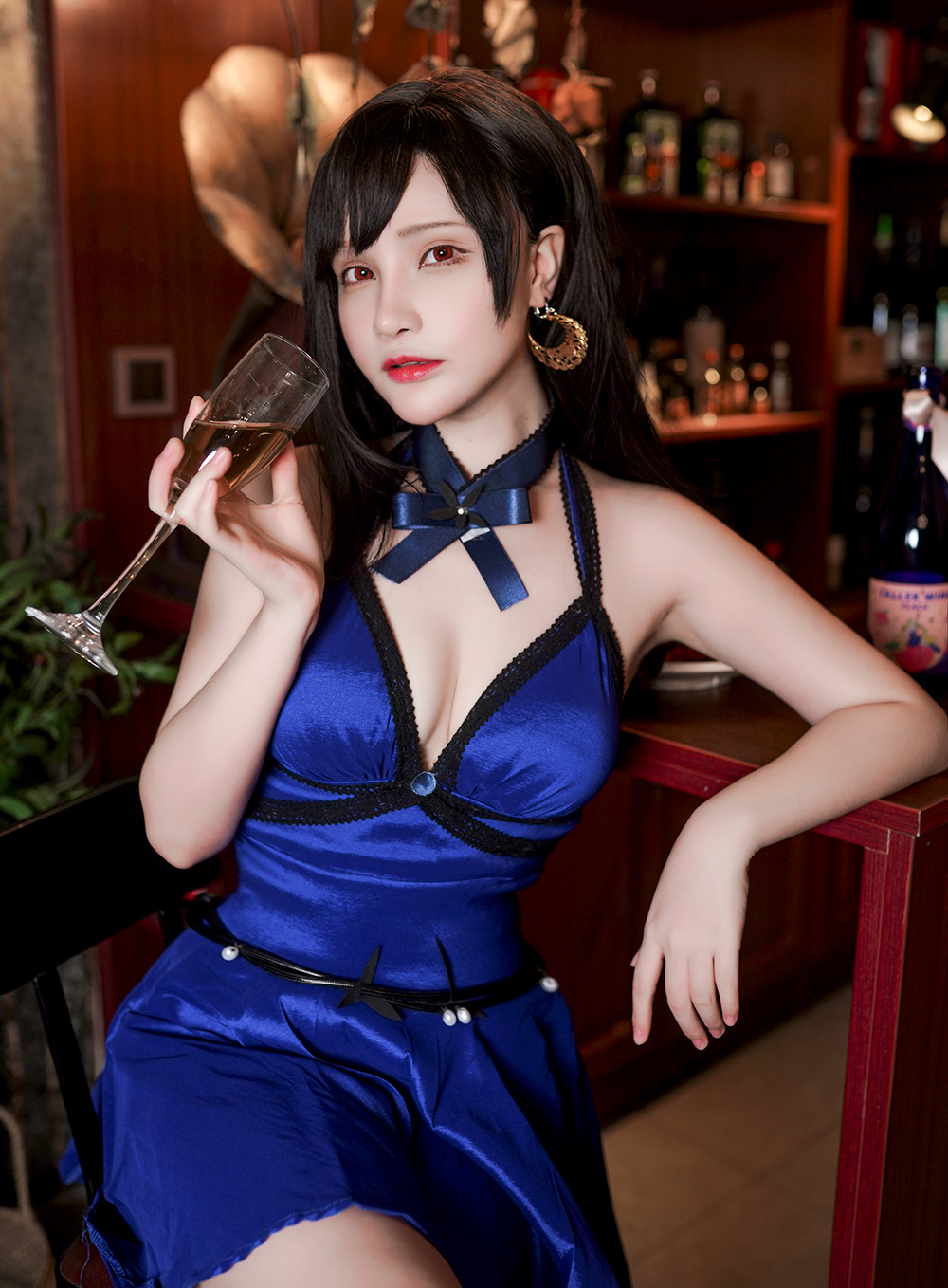 千夜未来：破次元壁的追光者，用热爱点燃二次元舞台