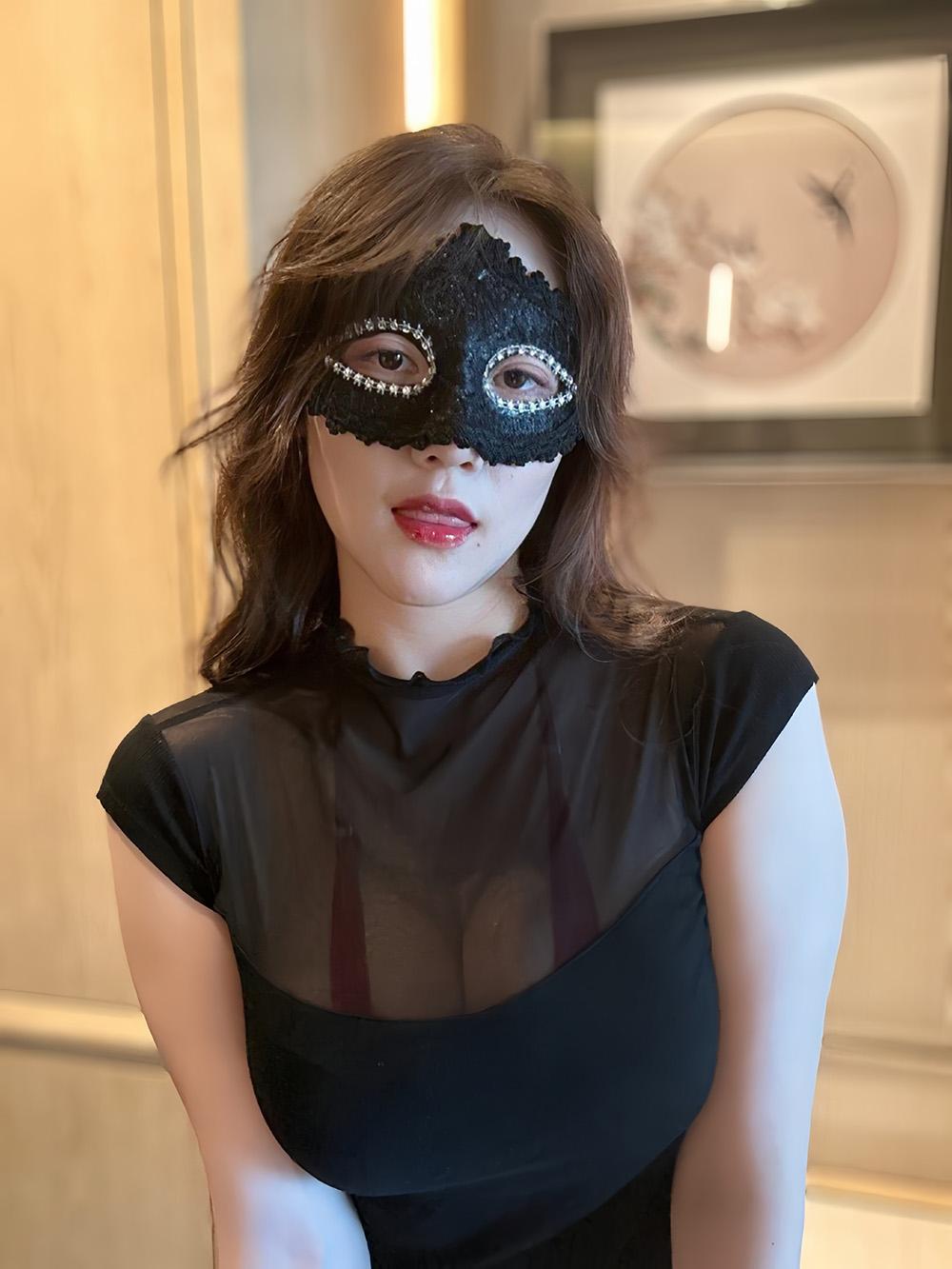 可可西yyy 蒙面女侠红色包臀裙 [48P3V-350MB]-次元堂