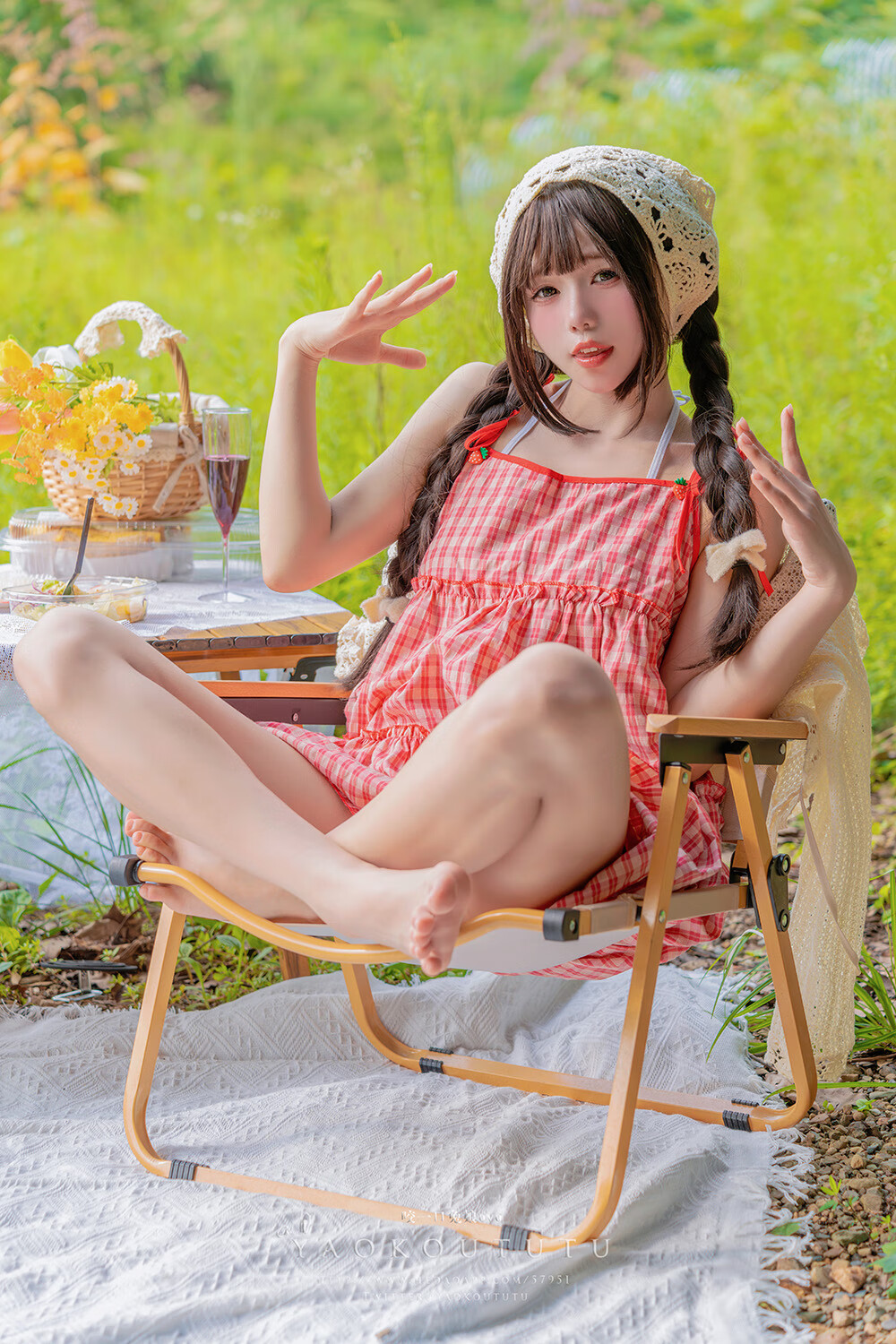 咬一口兔娘(黏黏团子兔) –绿野茶会 Lovesick girls[51P1V-1.08G]-次元堂