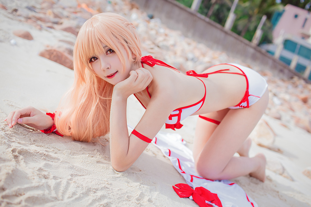 带你认识 coser 秋山AkII：广东妹子如何变身二次元超人气偶像