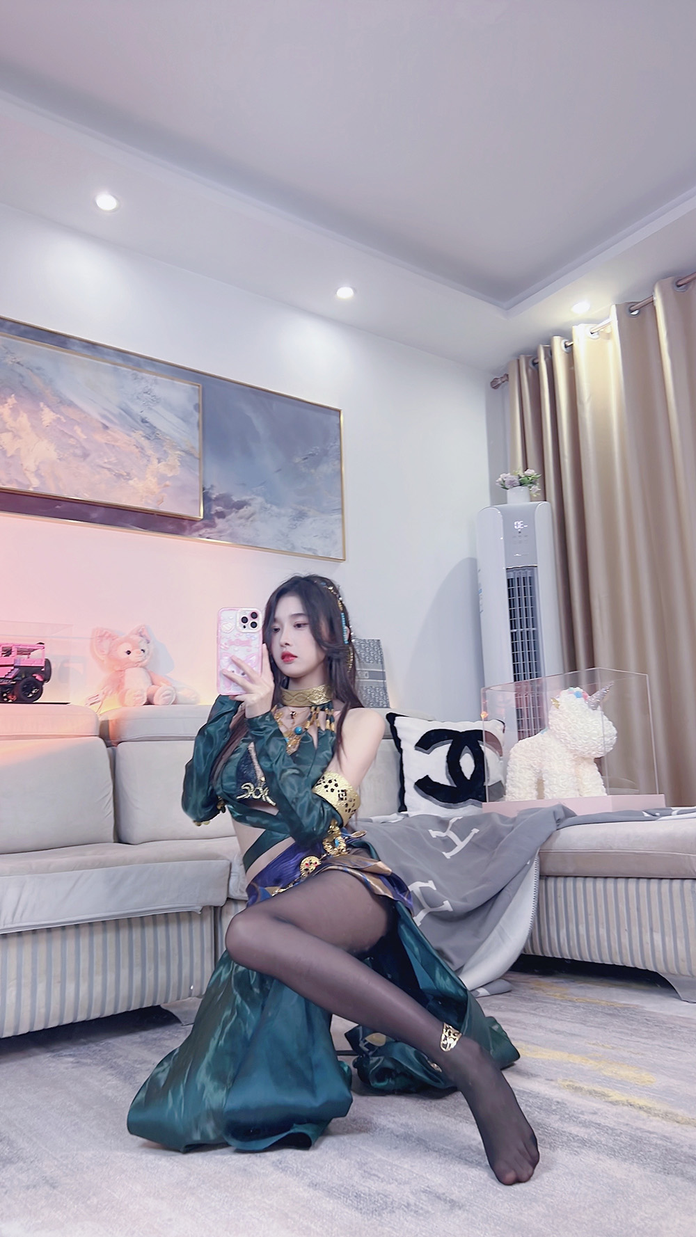 爆火!从软萌 ID 到次元破壁机,揭秘Coser小小奶瓶儿的圈粉密码 爆火!从软萌 ID 到次元破壁机,揭秘Coser小小奶瓶儿的圈粉密码