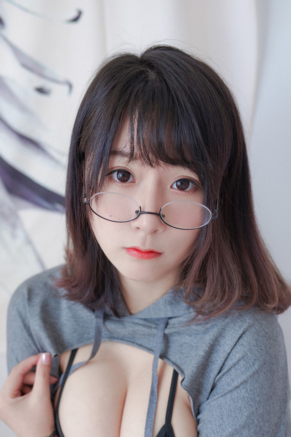 猫九酱 超小比基尼眼镜娘 [34P-68MB]-次元堂