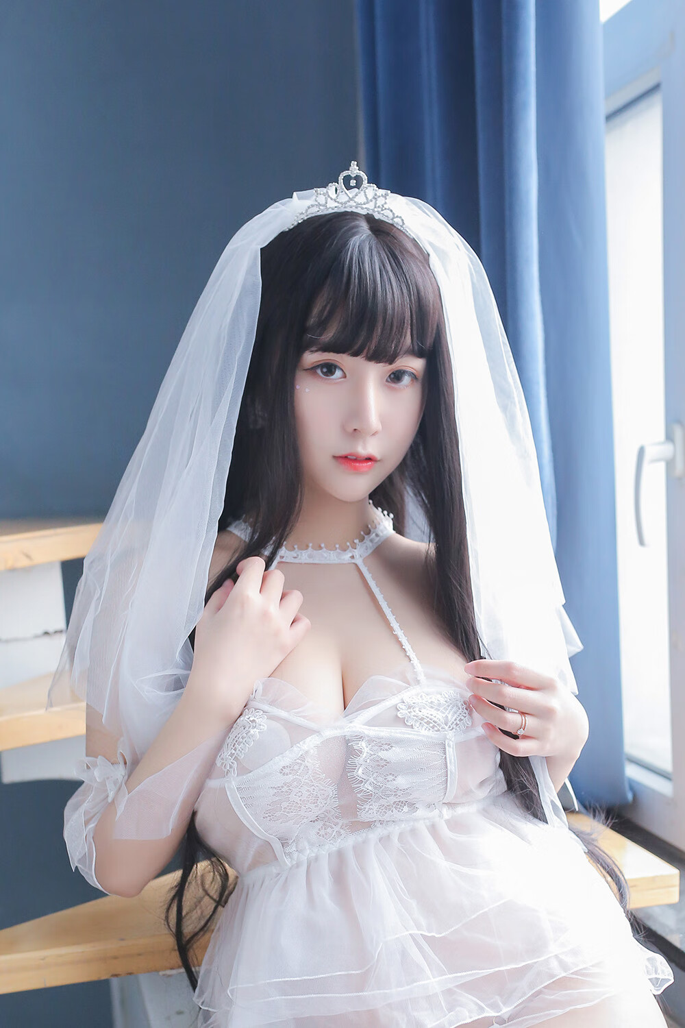猫九酱 长发婚纱 [76P1V-654MB]