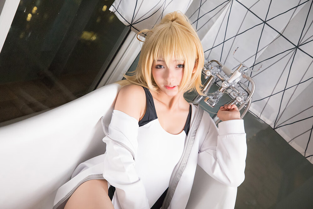 神楽坂真冬 – 《Swimingthedrea》-白贞德（Fate Grand Order）