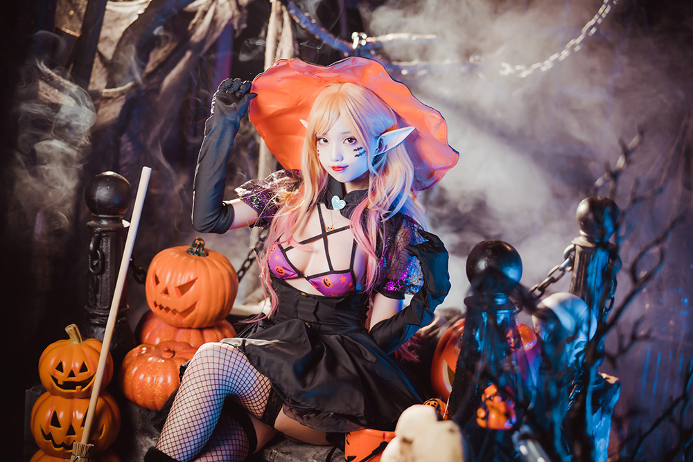 穿越光影裂隙，坠入狐玖玖的 Cosplay 幻梦宇宙！-次元堂