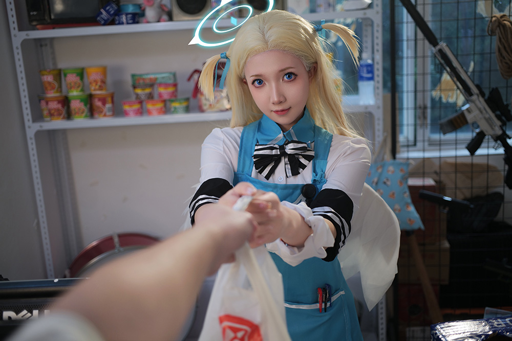 走进 Coser 小和甜酒的奇幻世界-次元堂