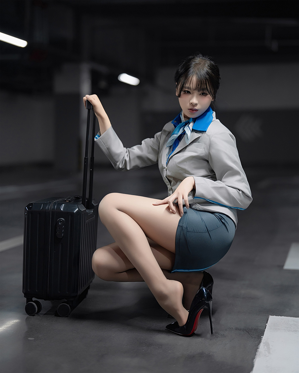 轩萧学姐 生日作 空姐黑咝+灰咝[140P2V-7.82G]-次元堂
