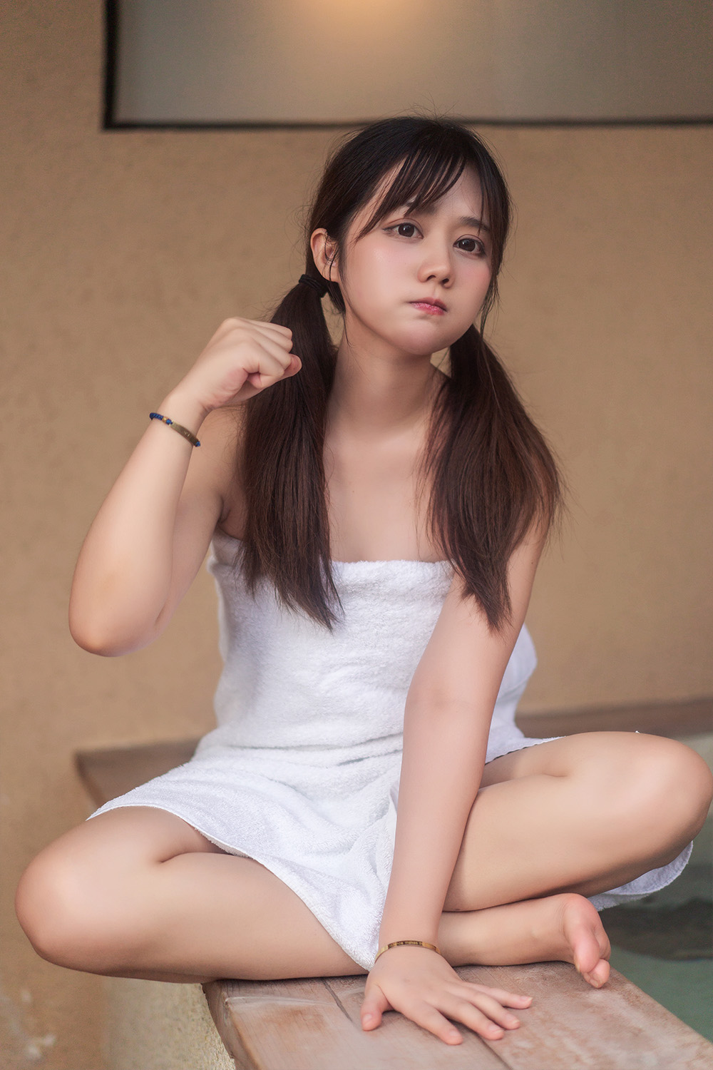 镜酱 私奔之温泉 [28P-455MB]-次元堂