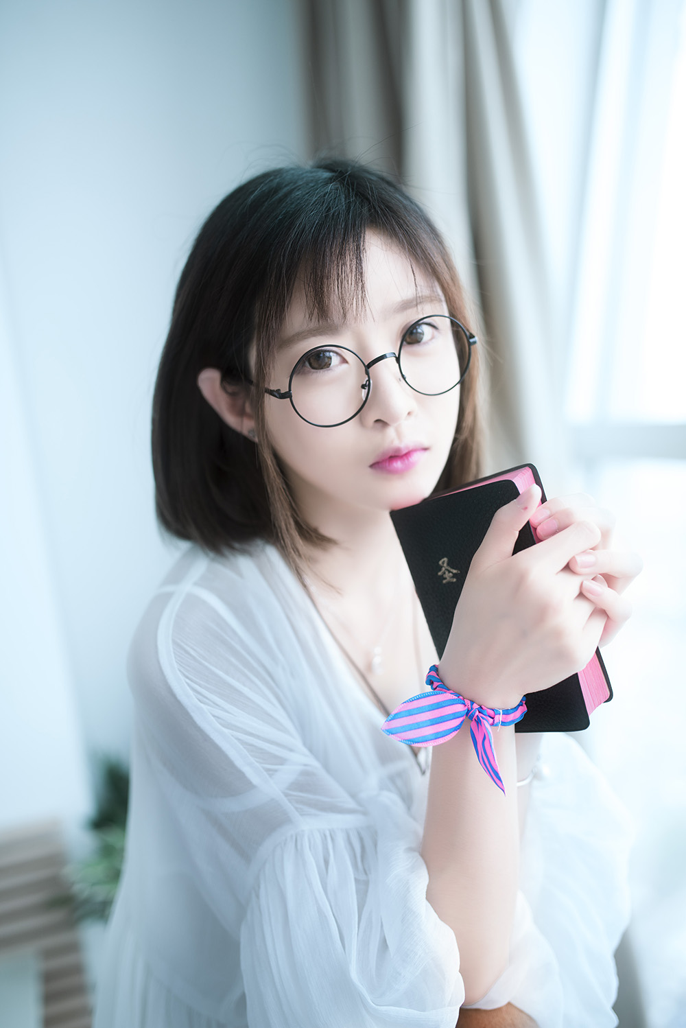 🔥从 Chinajoy 甜妹到游戏直播女王！这位青岛大嫚如何用十年逆袭成顶流 Coser？