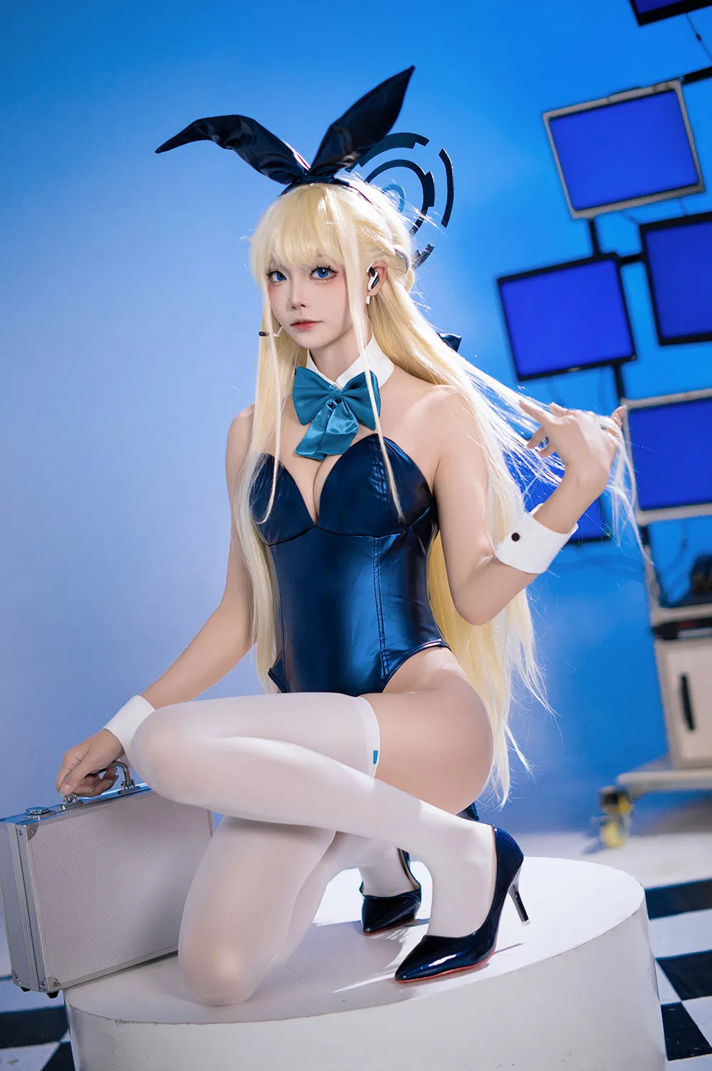 艾西Aiwest 小时兔女郎[35P-394M]-次元堂