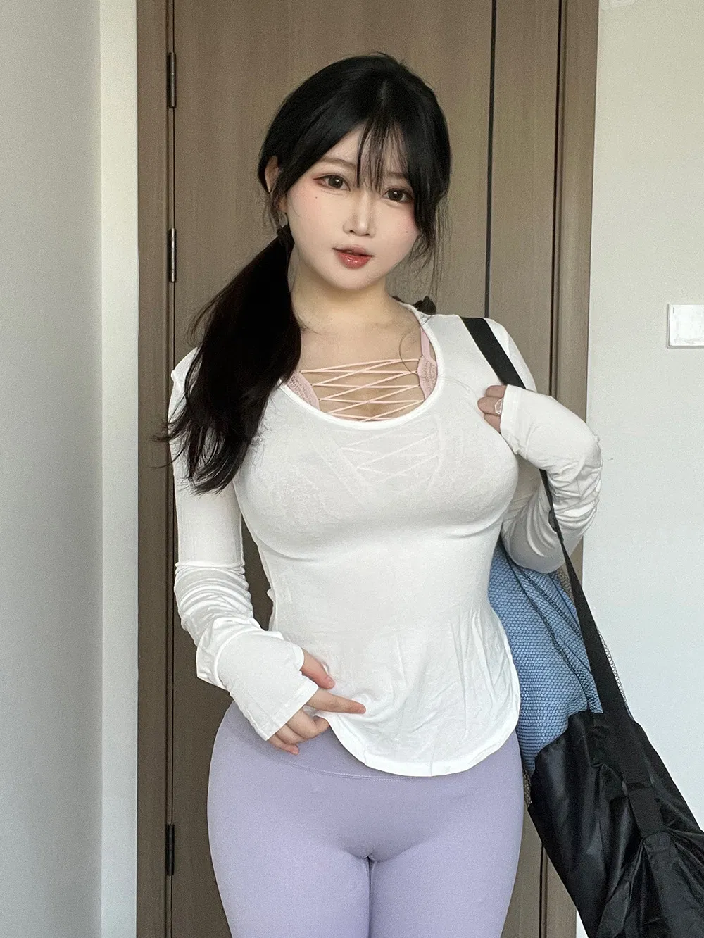 是依酱吖 少女的心事[158P19V-2.33G]-次元堂