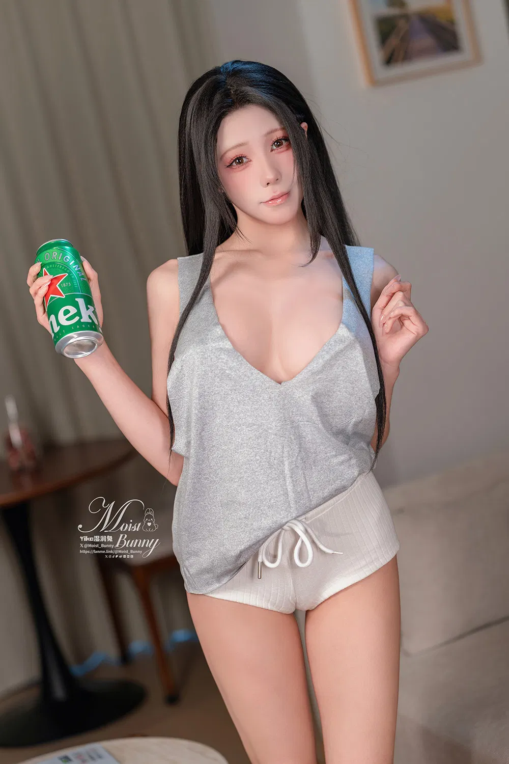 咬一口兔娘(Yiko湿润兔)   2025年12月订阅 小酌怡情[128P3V-3.34G]-次元堂