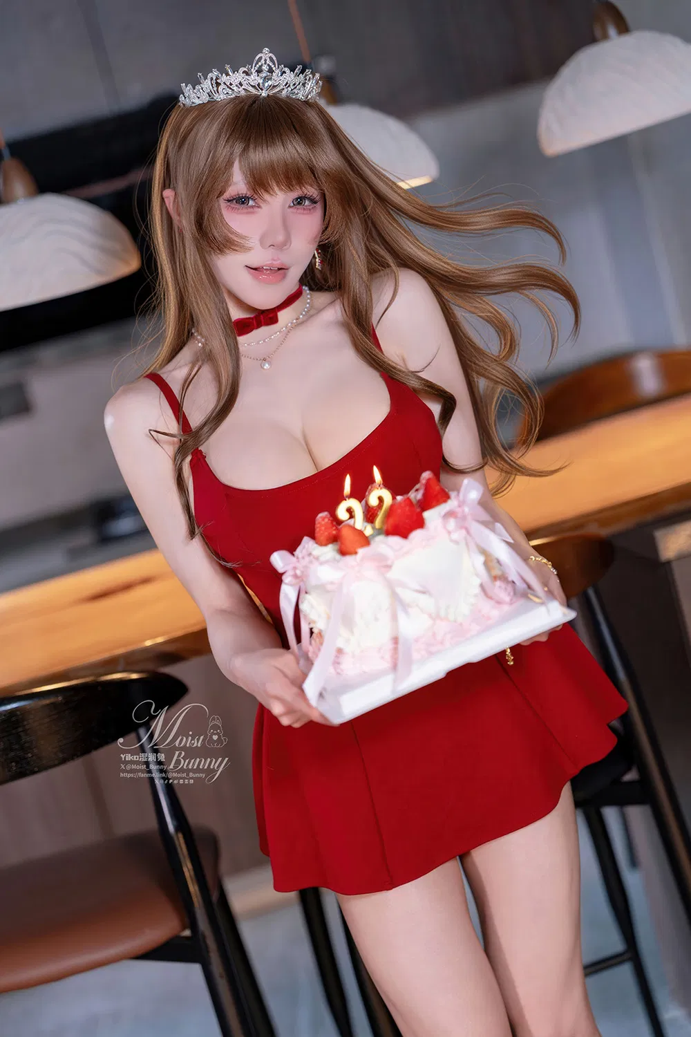 咬一口兔娘(Yiko湿润兔)   2025誕生日限定作 Birthday Party [49P1V-500M]-次元堂