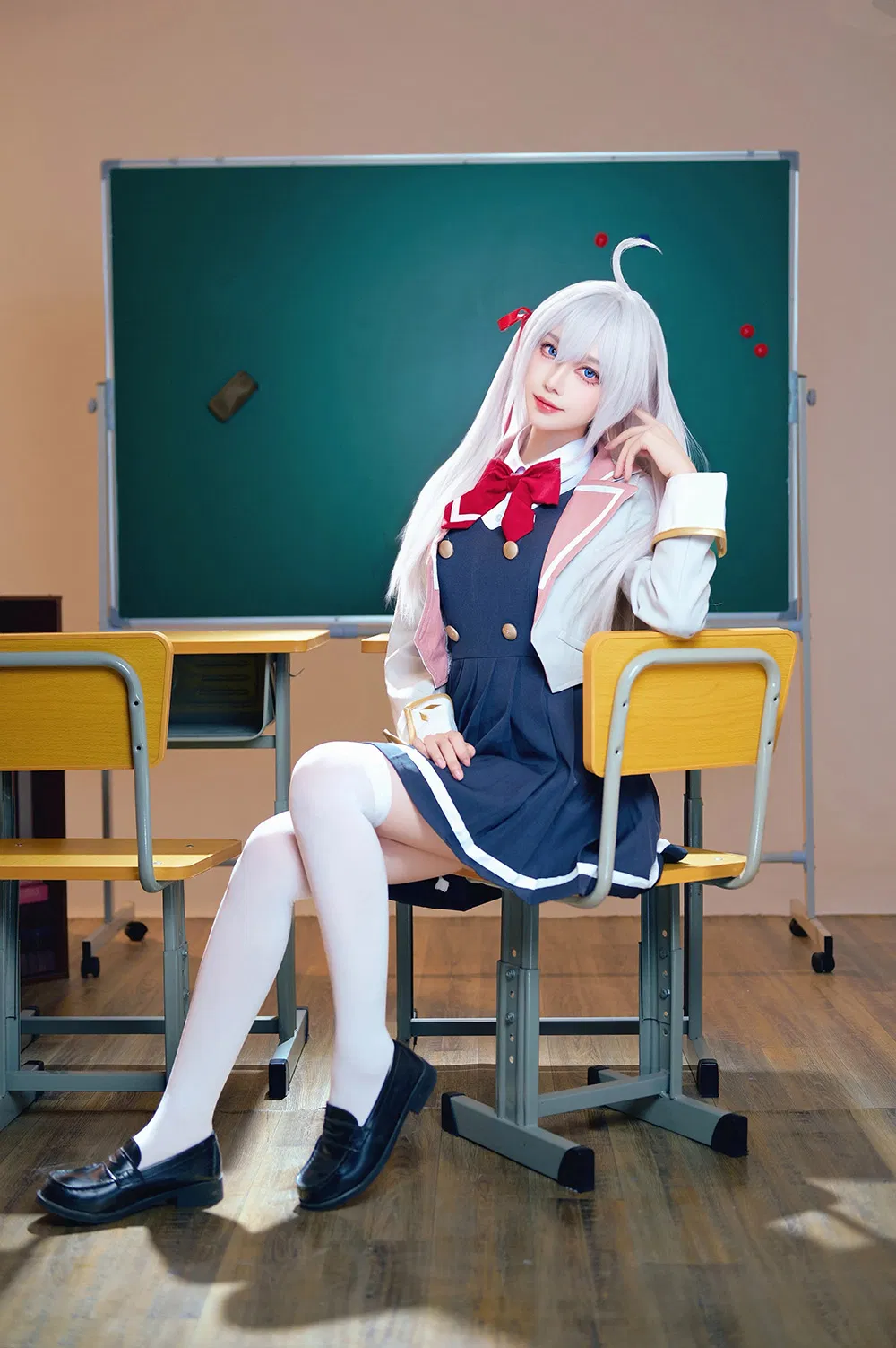 Shika小鹿鹿  邻座艾莉同学[38P2V-179M]-次元堂