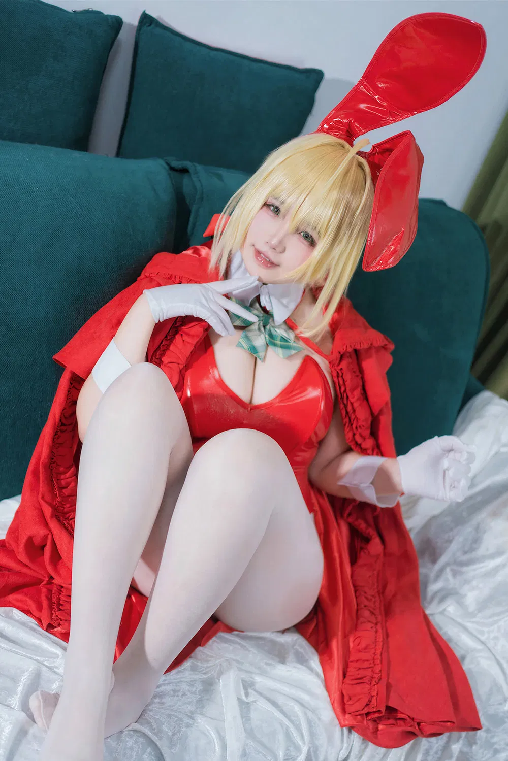 阿半今天很开心  FGO 尼禄圣诞节[71P-580M]-次元堂